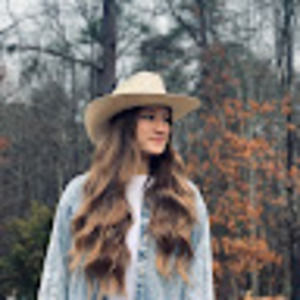 Meet your Posher, Victoria